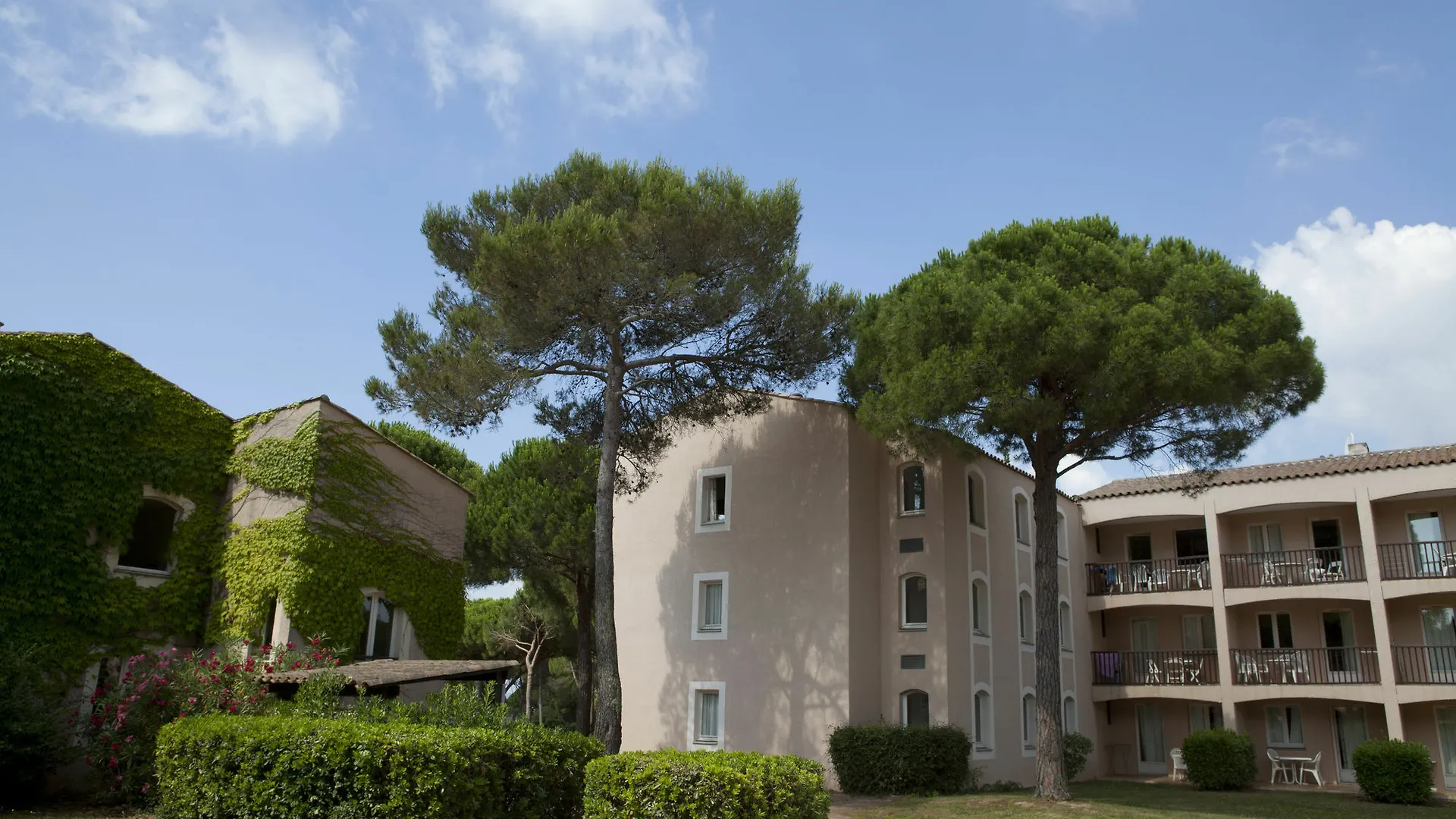 Maeva Residence Valescure Saint-Raphaël 0*,